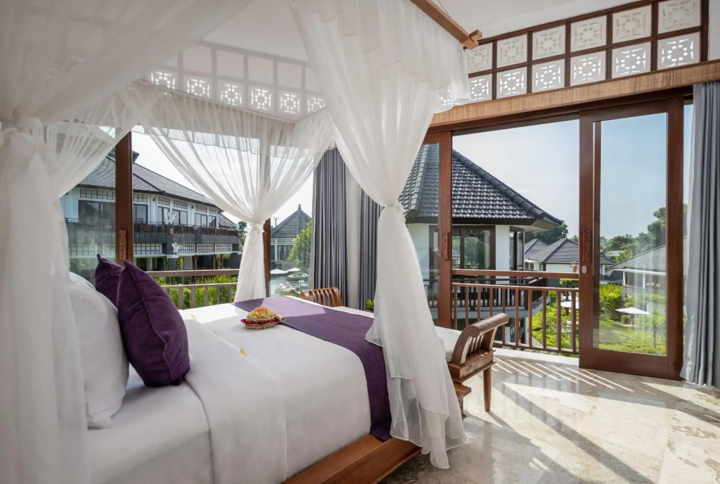 Swan Paradise A Pramana Experience