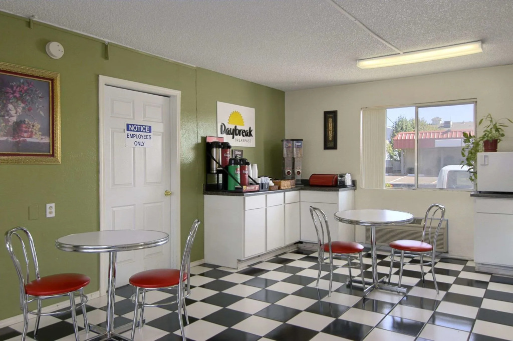 Motel 6 Yuba City, CA