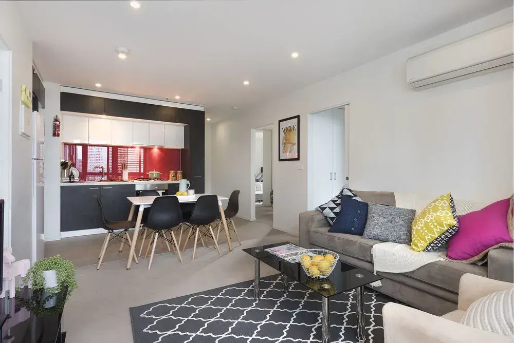 Modern 3 Bdr Apt Sutherland St