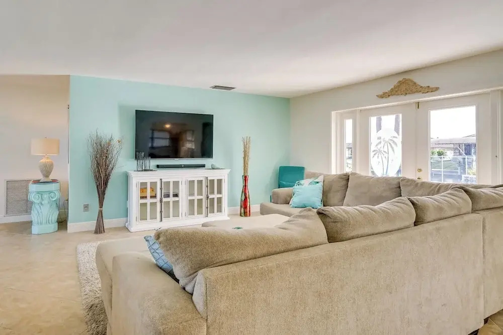 Dock, Grill & Pool: Waterfront Cape Coral Home!
