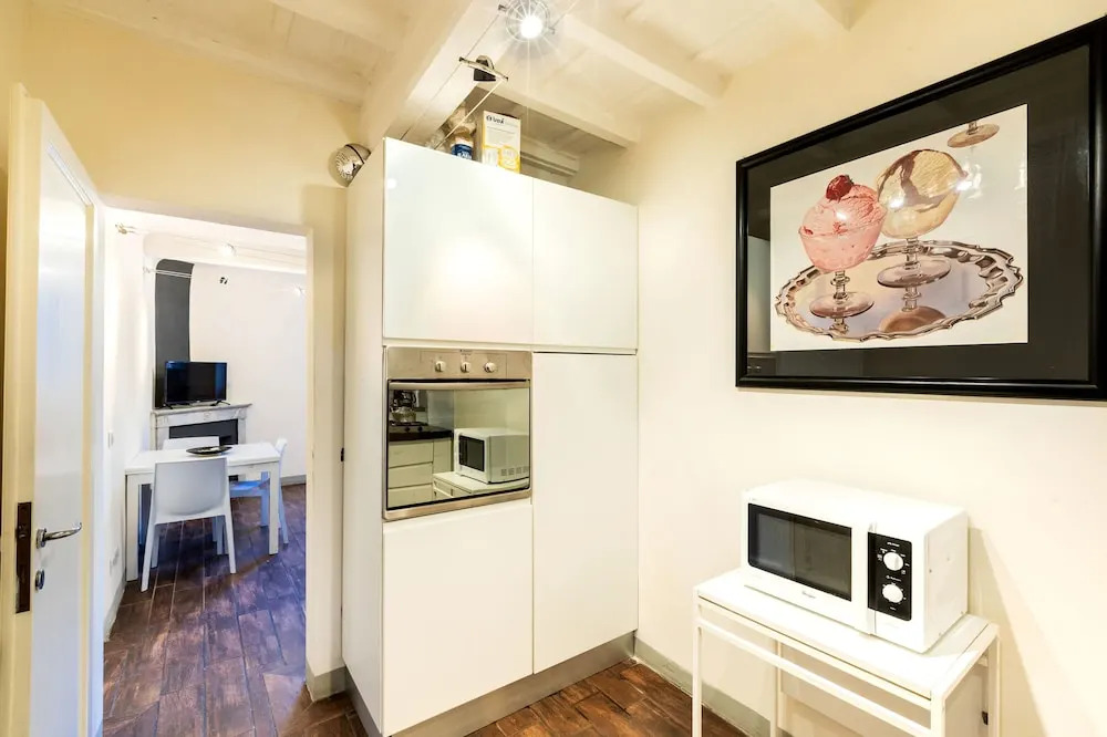 Comfortable 3BD Apt 7min Walk to The Train Station