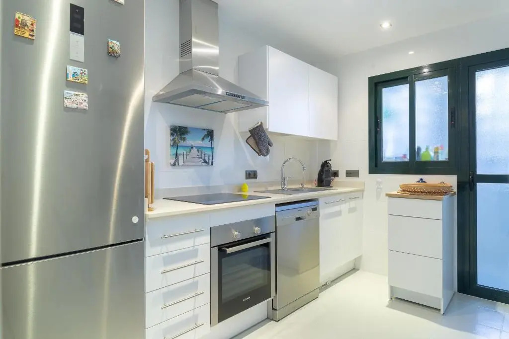 2193-Modern Apt with Terrace And Seaview