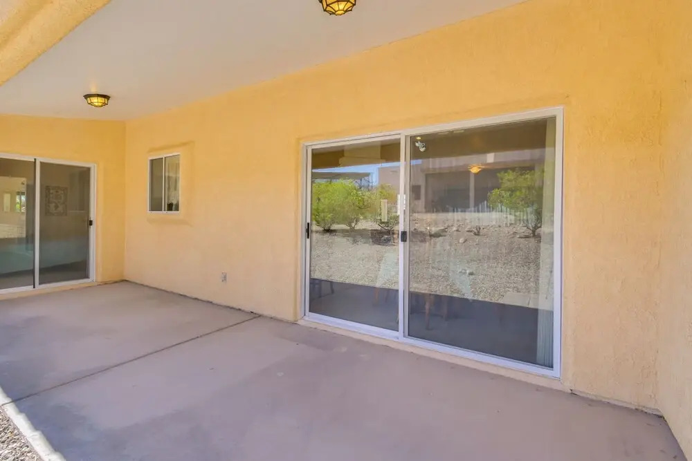 4 Mi to London Bridge: Lake Havasu City Home!