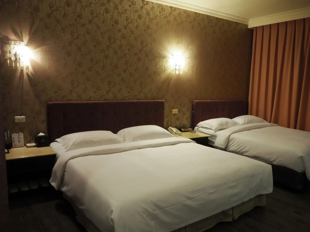 The Riverside Hotel & Motel