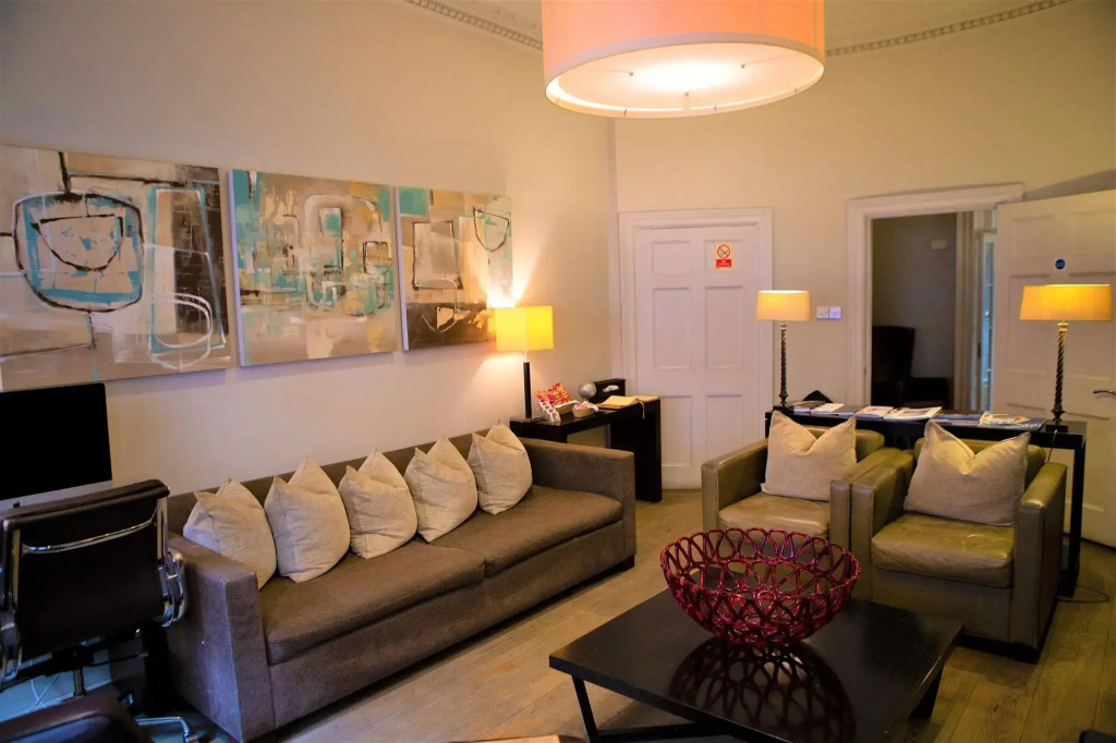 The Sumner Hotel