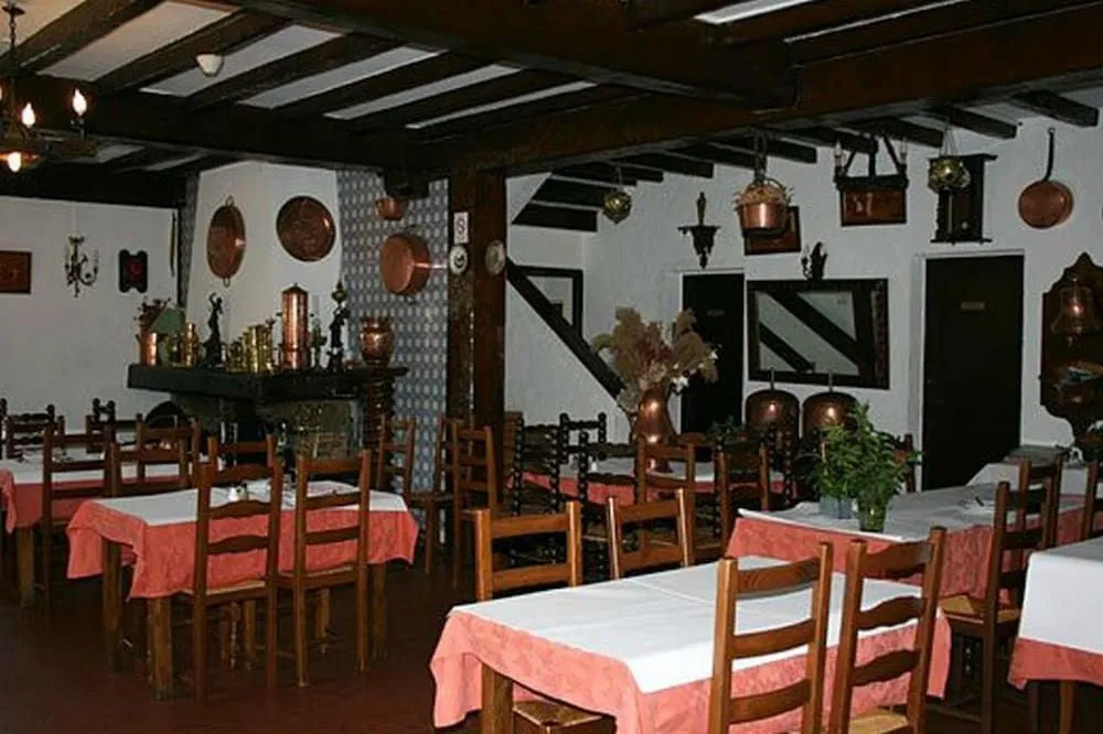 Hotel Trinquet