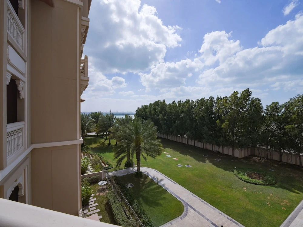 OYO 603 Home Taj Grandeur 2br