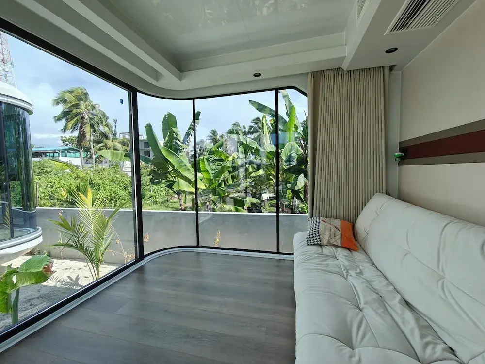 Sunny Pavilion Thoddoo
