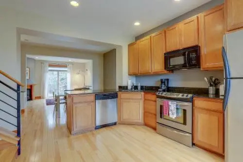B2-River View-AC-3BR/3.5BA