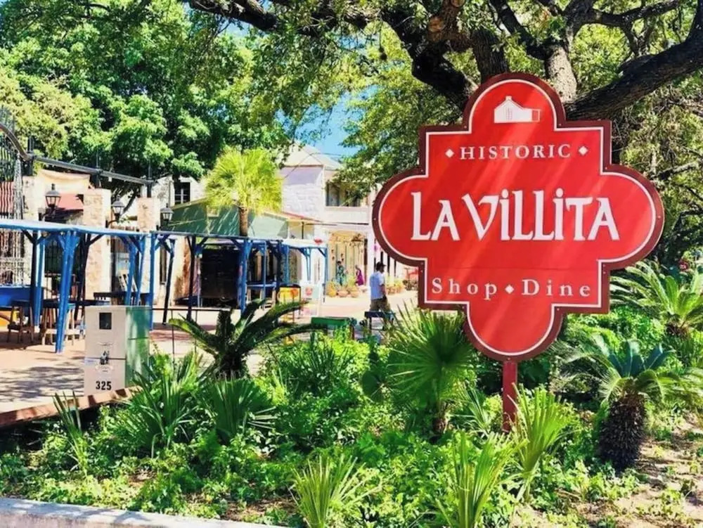 Wonderful 3 BR 2 BA Near Downtown