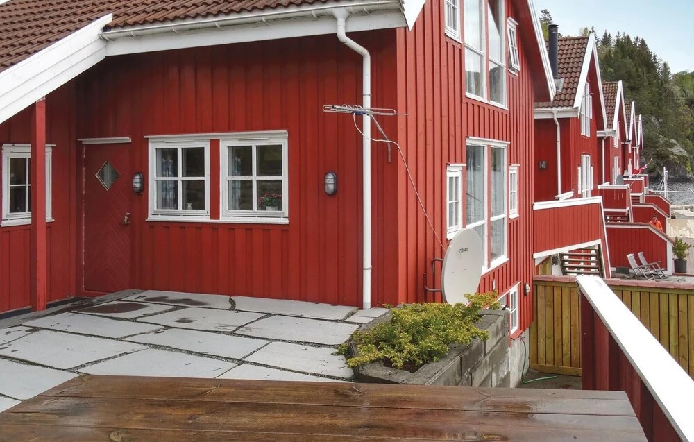 Awesome Home in Jelsa With 3 Bedrooms and Wifi
