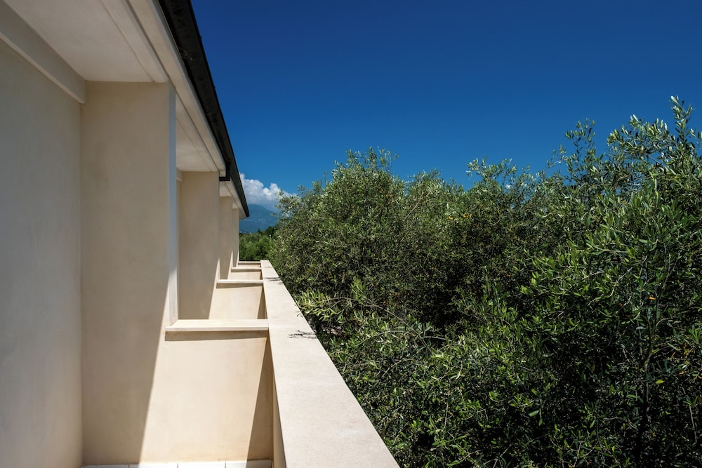 OLIVETO A MARE - Suite & Apartment