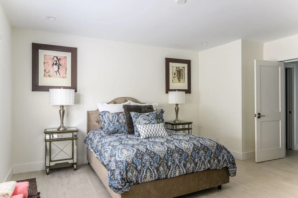 New Listing! Posh Pool Paradise On The Coast 3 Bedroom Home
