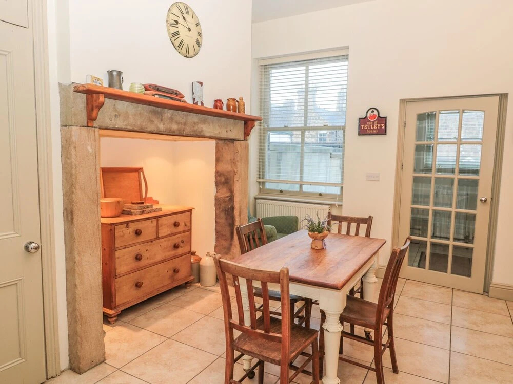 St Elmo's Apartment