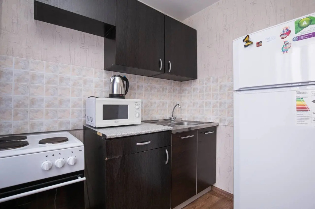 Dzerzhinskogo 10 Dvuhkomnatnye apartamenty v tsentre rjadom s KuzGTU