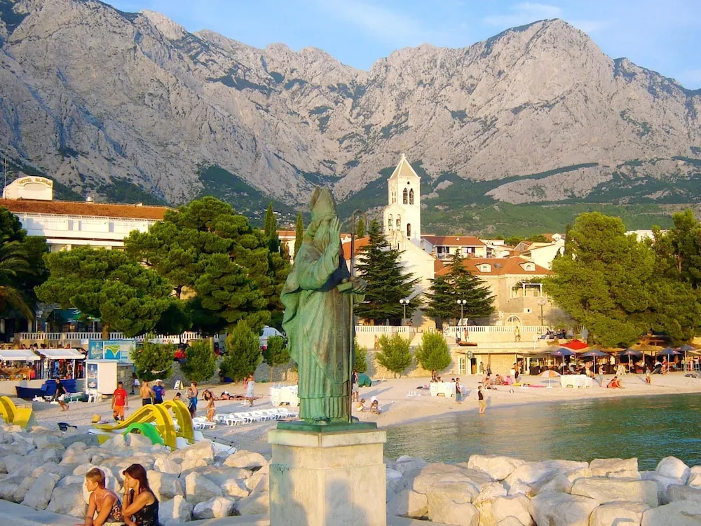 Apartment With 3 Bedrooms in Baška Voda, With Furnished Terrace and Wi