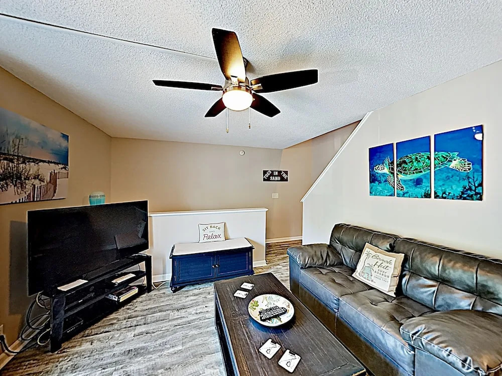 New Listing! Seawalk Condo W/ Pool, Near Beach Condo