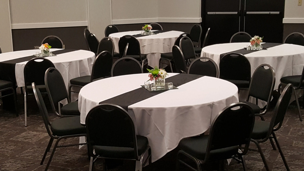 Holiday Inn Bloomington Airport South Mall Area by IHG