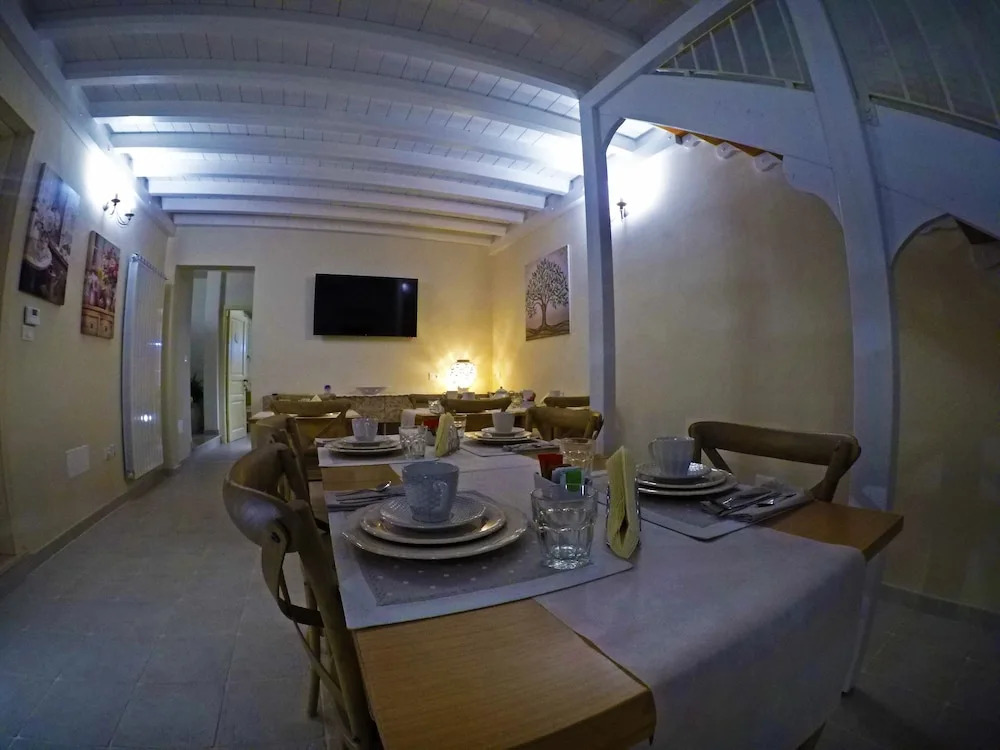 A casa tu zi Melu