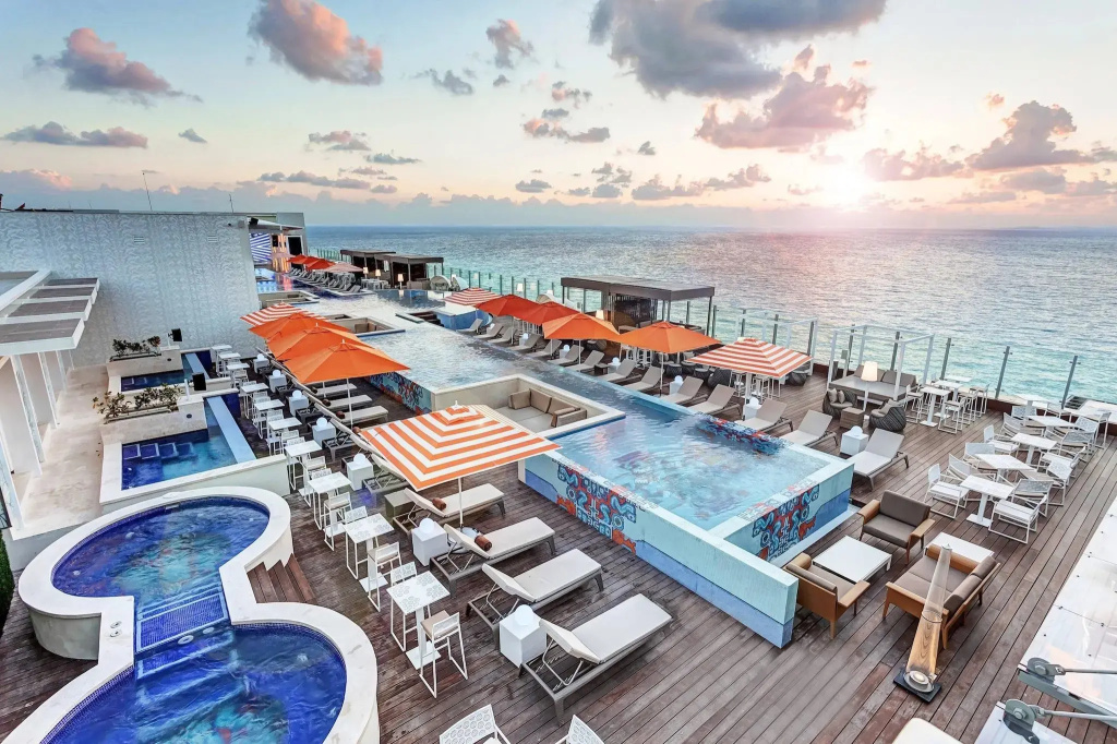 Royalton CHIC Cancun, An Autograph Collection All-Inclusive Resort