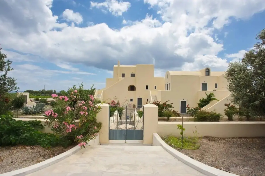 Dagris Villa Studios