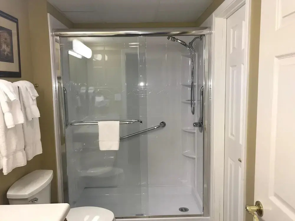 Whispering Pines 352hc