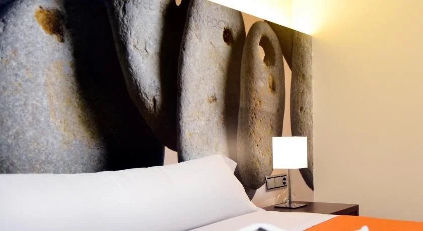 Hostal Bajo La Muralla