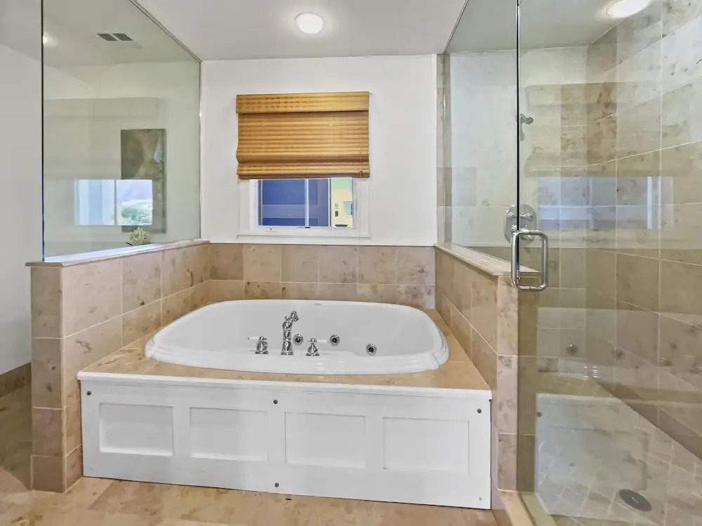 Views From Above 3 Bedroom Condo by RedAwning