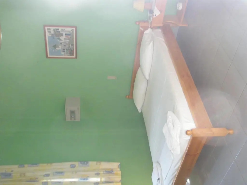 Manos Apartments