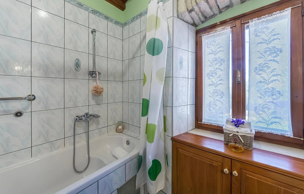 Amazing Home in Pula With 4 Bedrooms and Wifi