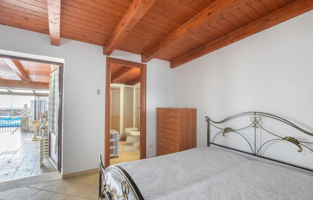 Nice Home in Modica With Wifi, 4 Bedrooms and Outdoor Swimming Pool