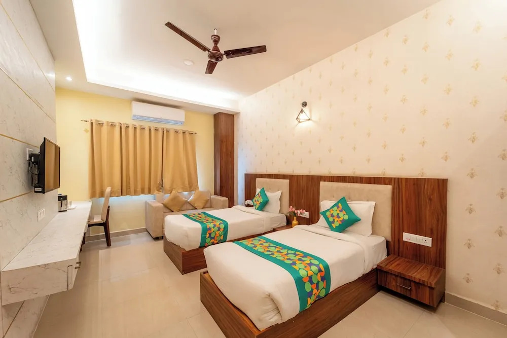 Treebo Premium Zorba - Hoshangabad Road