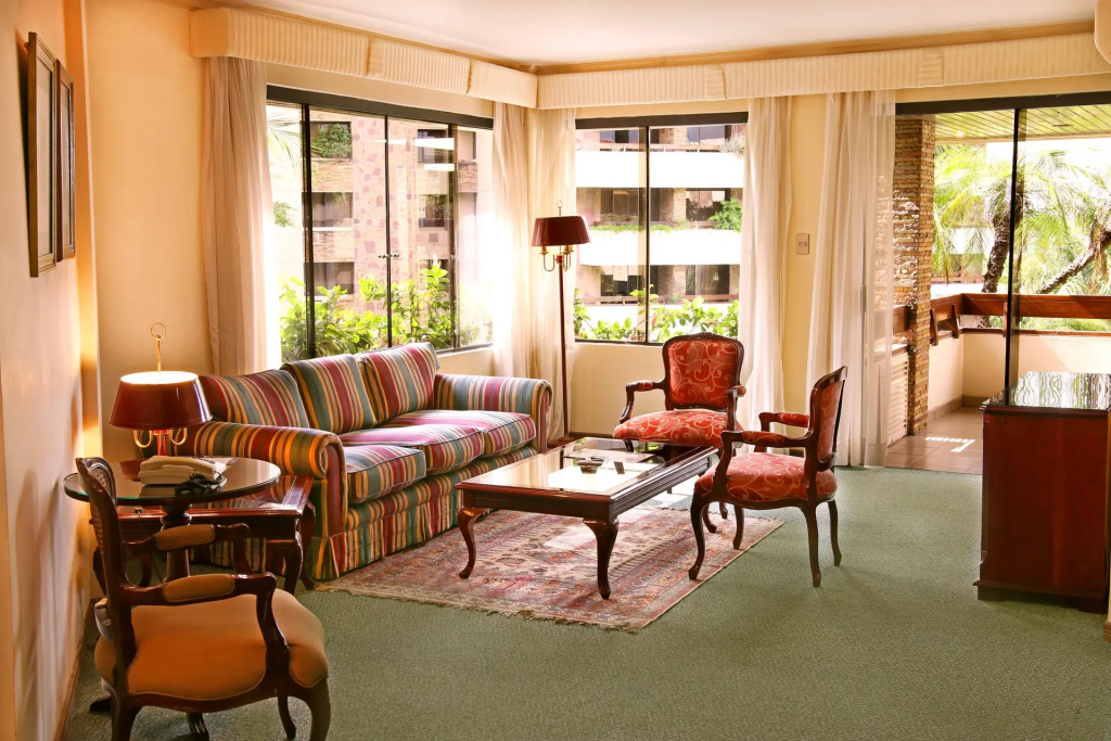 Yotau All Suites Hotel