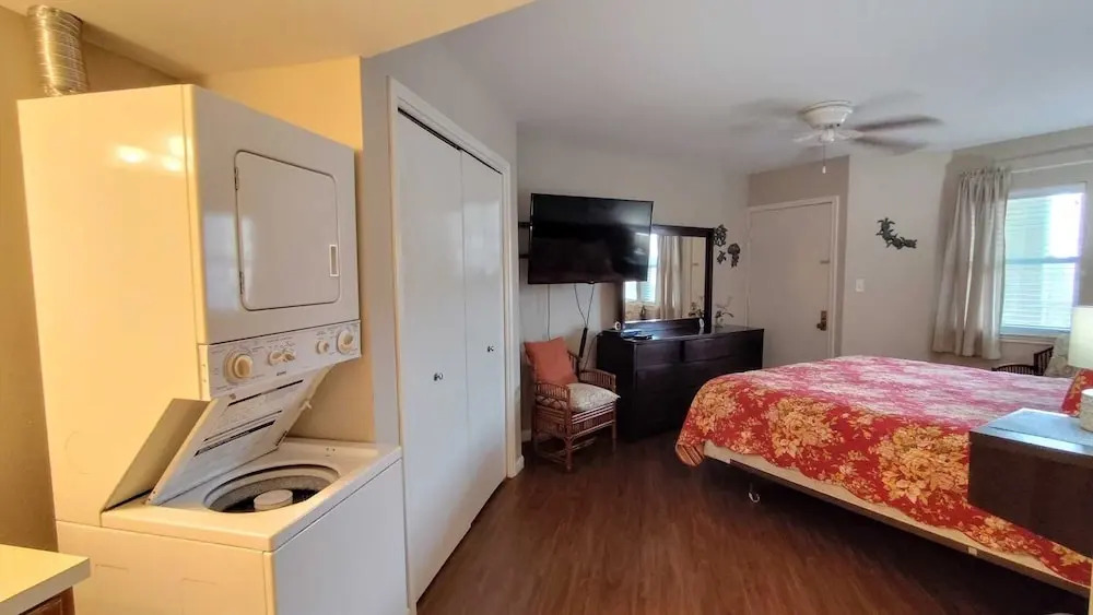 Gulfpoint 1303 2 Bedroom Condo by RedAwning
