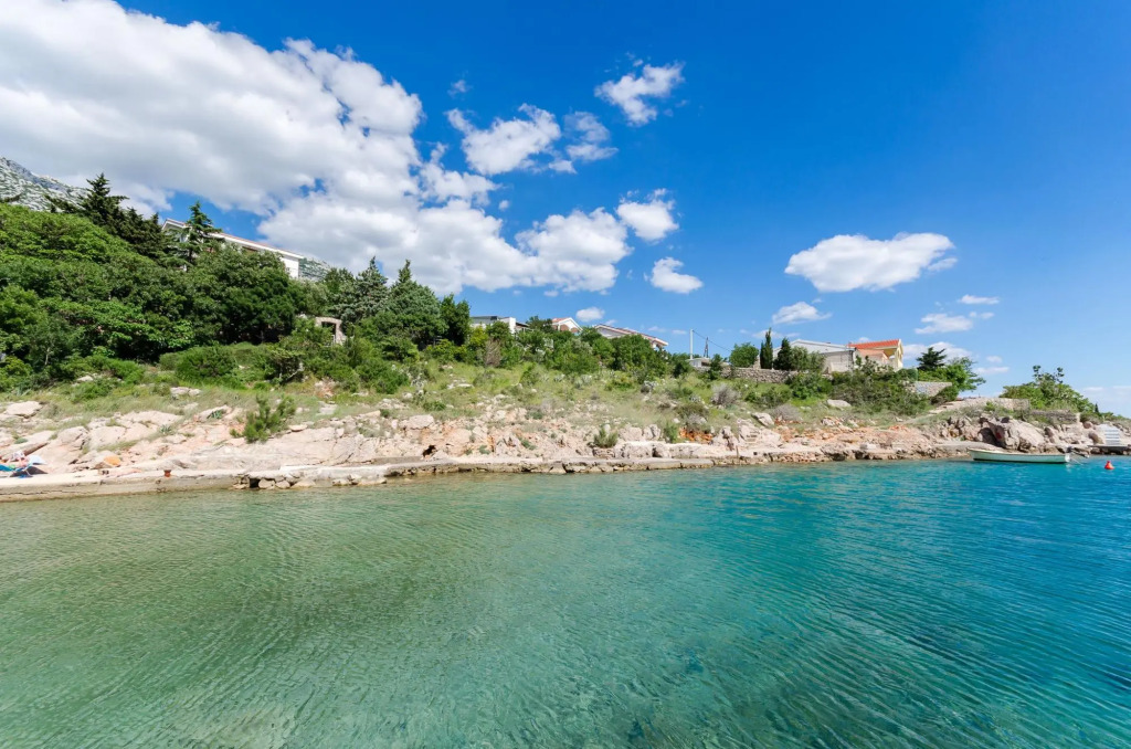 Apartments Mladen