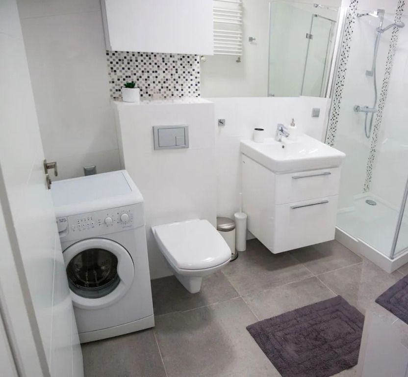 Apartament F&J