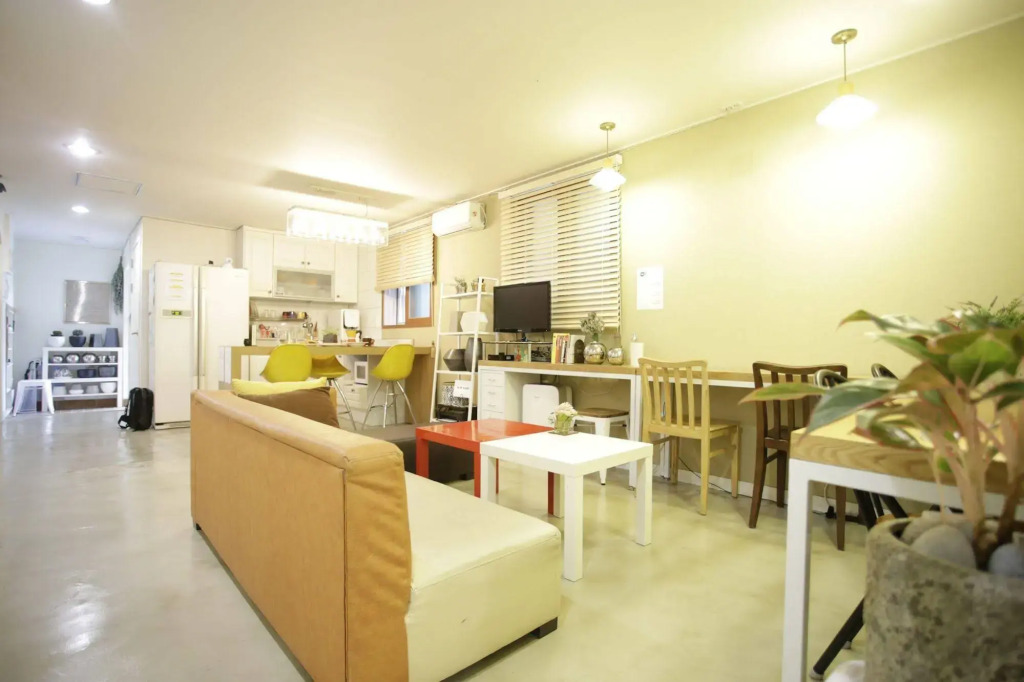 Zibro S Guesthouse