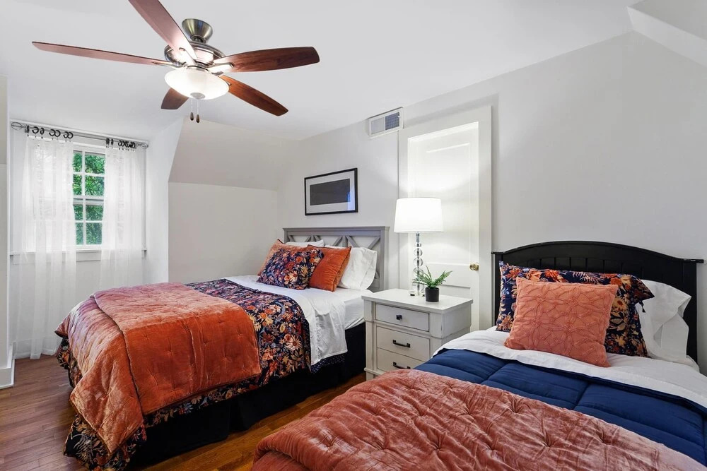 Holly House - Half Mile from Greenway Trail - Near U of A