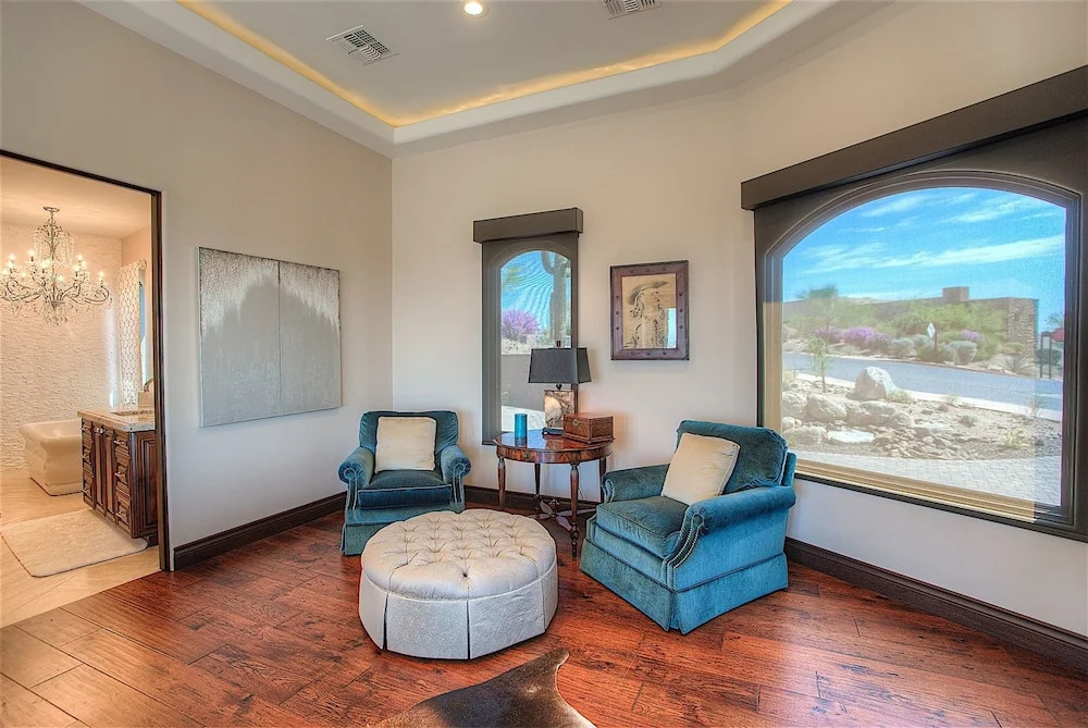 Palisades Estate 5 BR by Casago