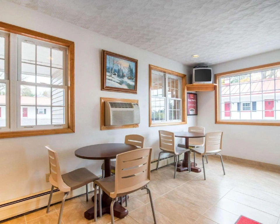 Econo Lodge Saint Albans