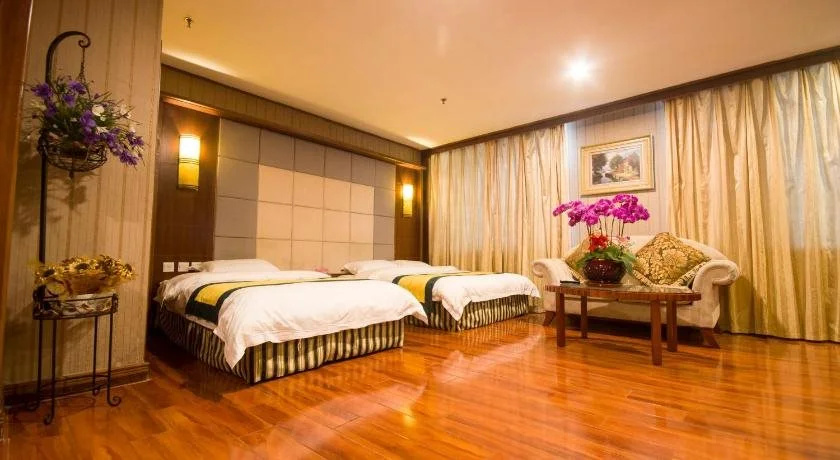 Yicheng Business Hotel
