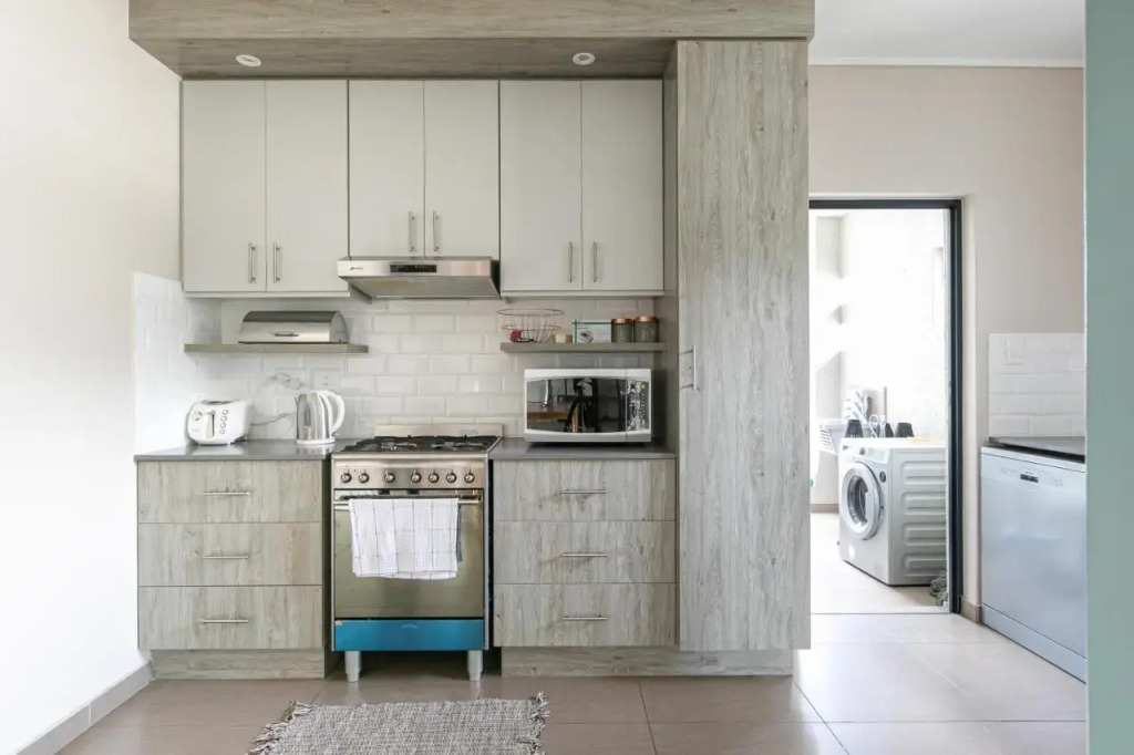 Jacana Estate, The gem