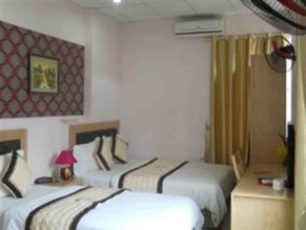 Red Hotel