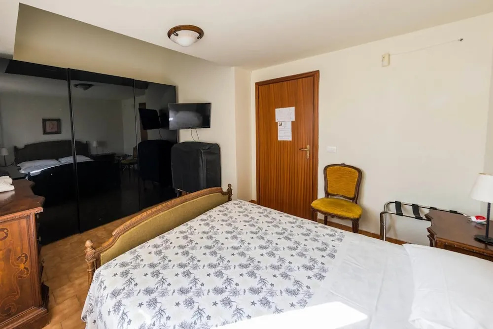 B&B Hotel California
