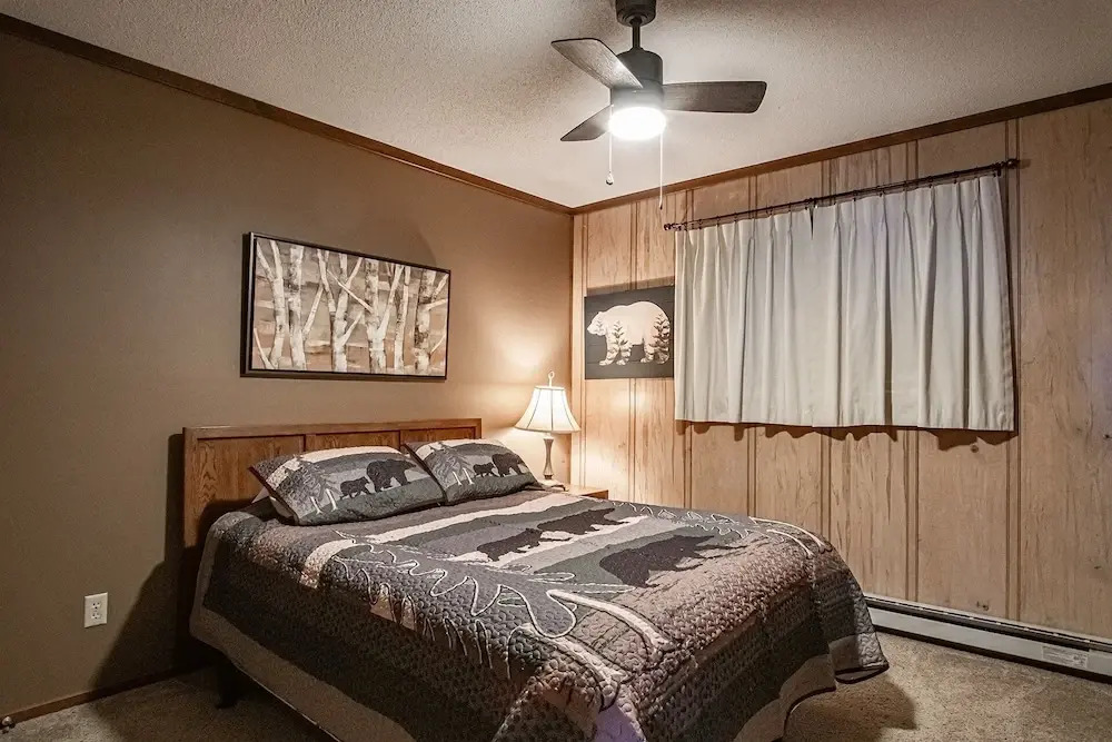 2 Br: Snowcrest 314b: Indoor Hot Tubs Game Room Easy Slope Access