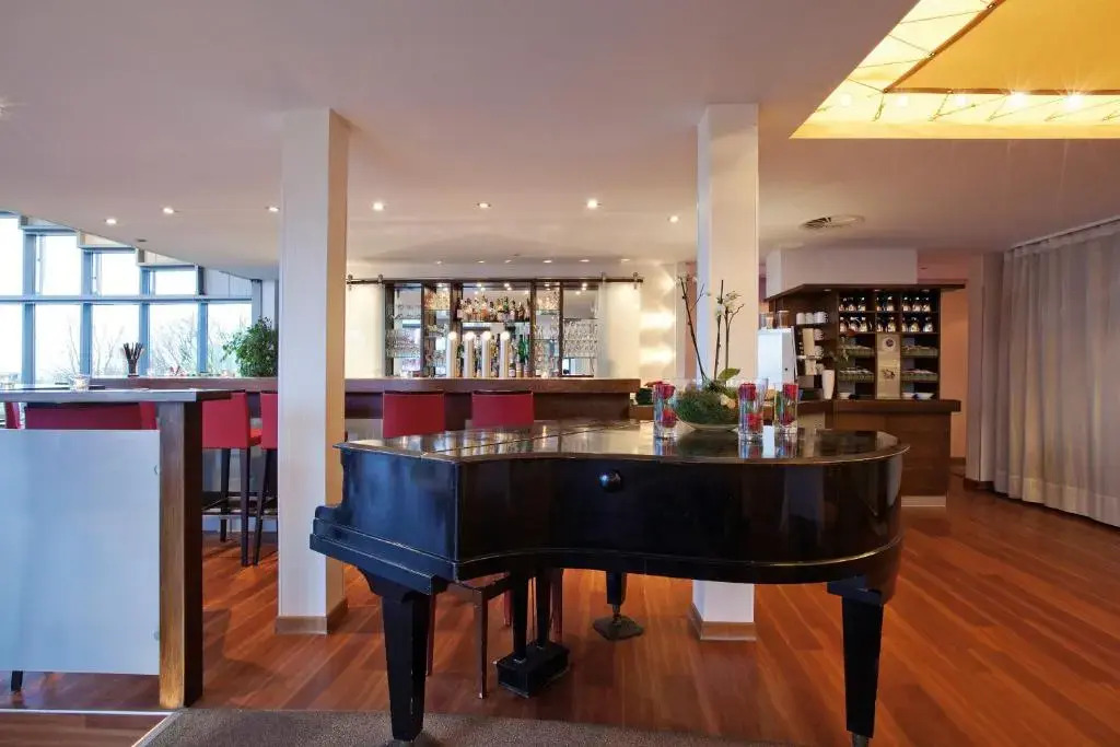 ambassador hotel & spa