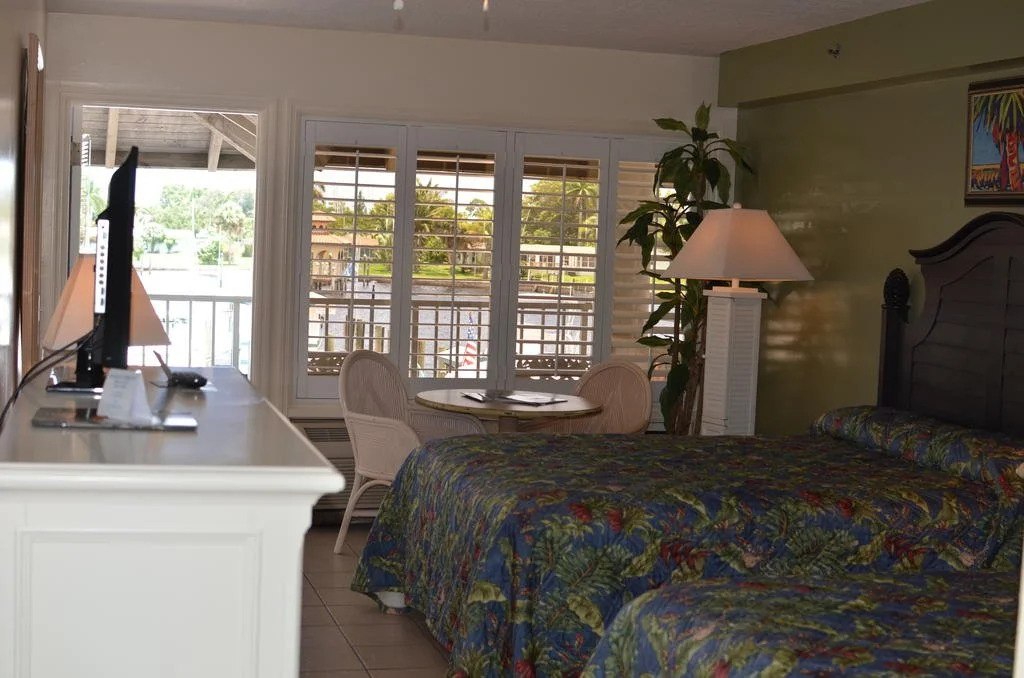 Pirates Cove Resort and Marina - Stuart
