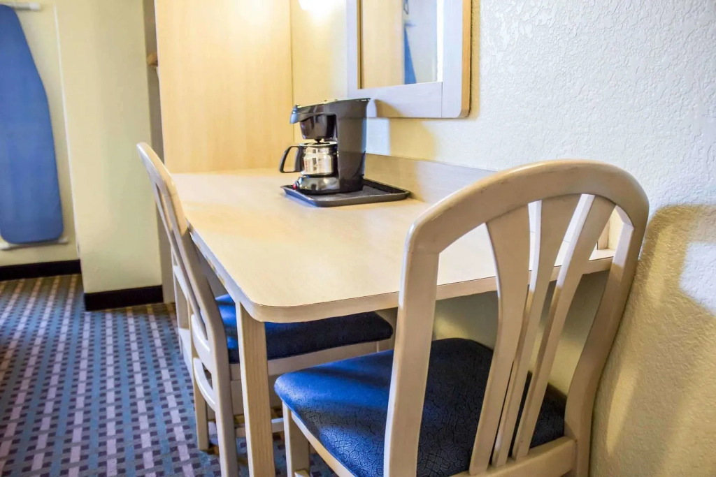 Econo Lodge Meadville