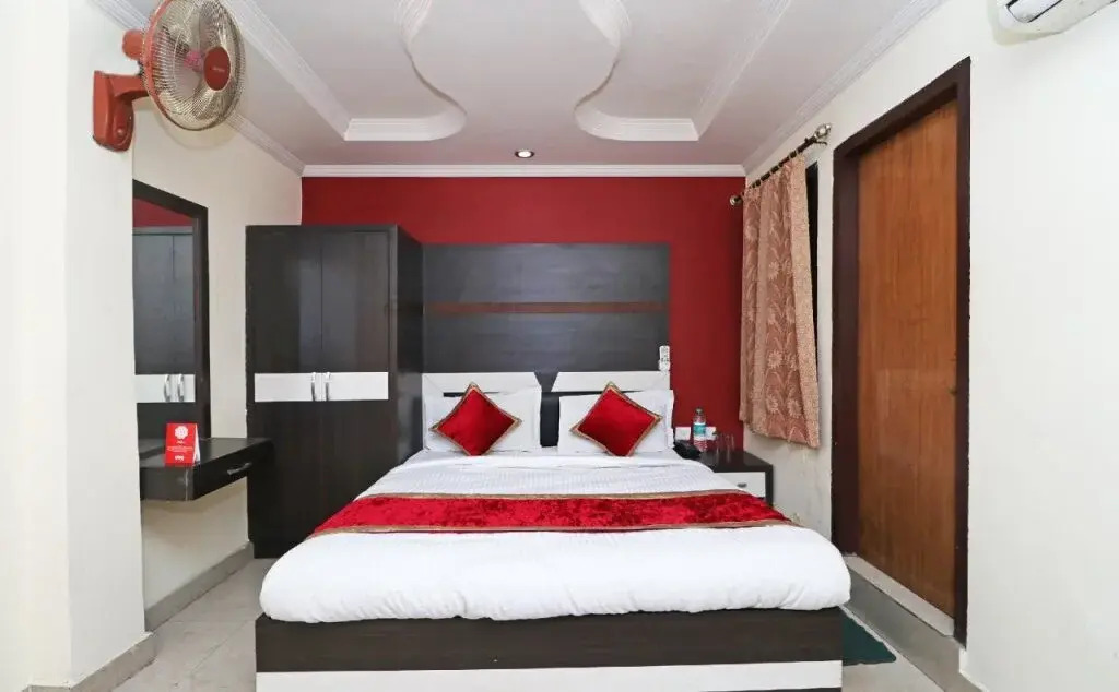 Punjab Regency By OYO Rooms
