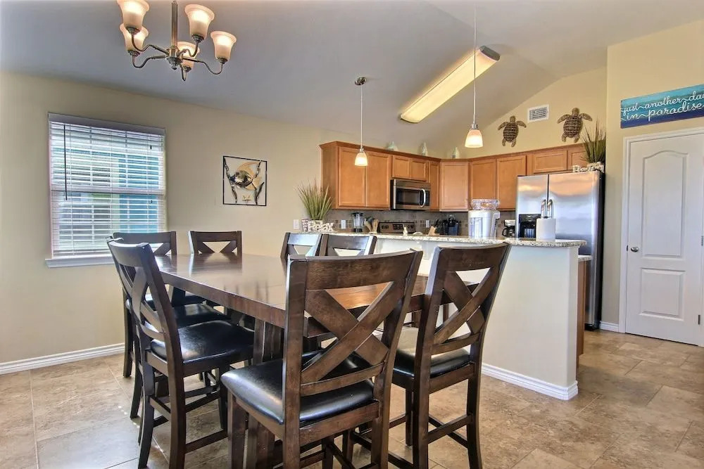 The Coast is Clear 3Br Home